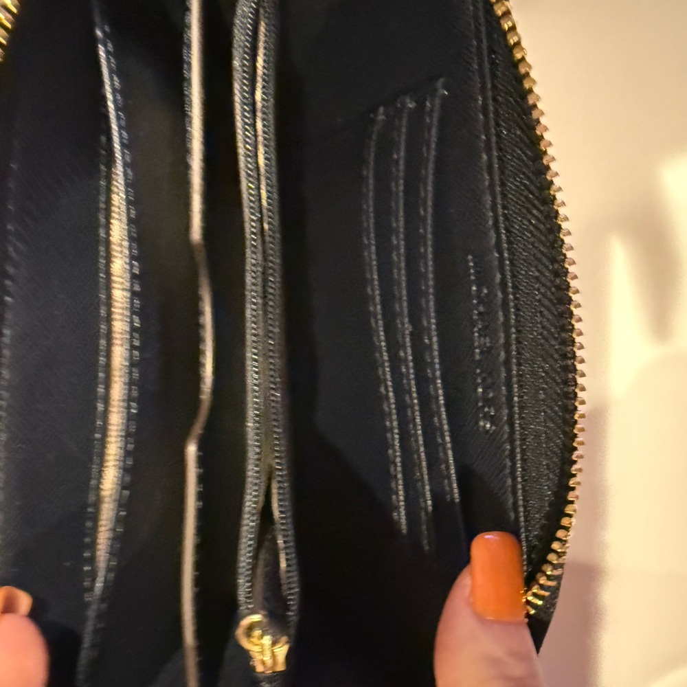 Michael Kors Jet Set Travel Continental Wallet - Picture 8 of 12